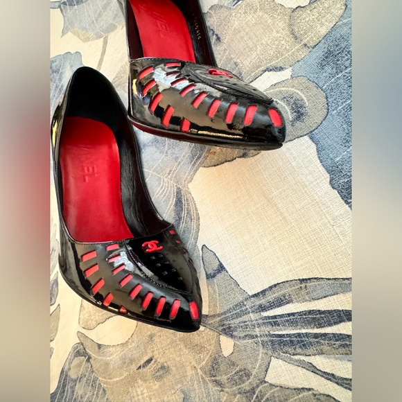 CHANEL PATENT LEATHER HEELS shoes (seen in lady gaga music video) - Picture 10 of 16